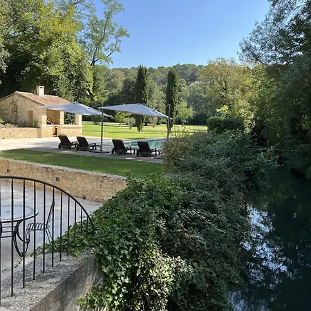 Moulin De Carriere, Dans Un Parc De 2 Hectares A *
