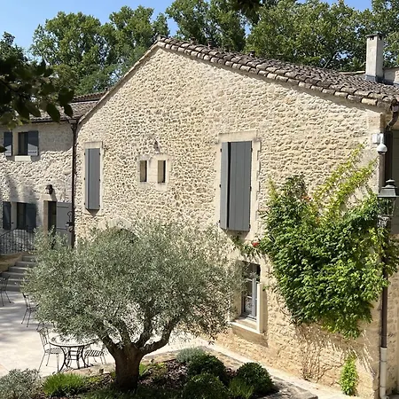 Moulin De Carriere, Dans Un Parc De 2 Hectares A Uzès