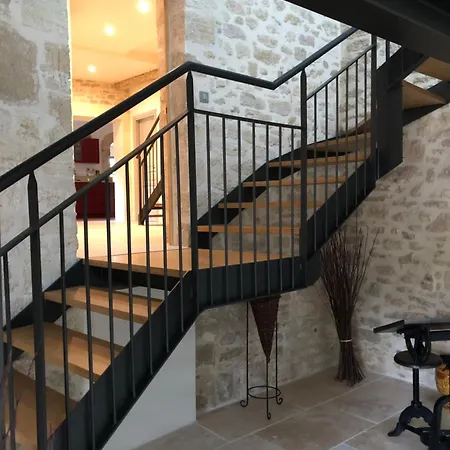 Moulin De Carriere, Dans Un Parc De 2 Hectares A Bed and breakfast *