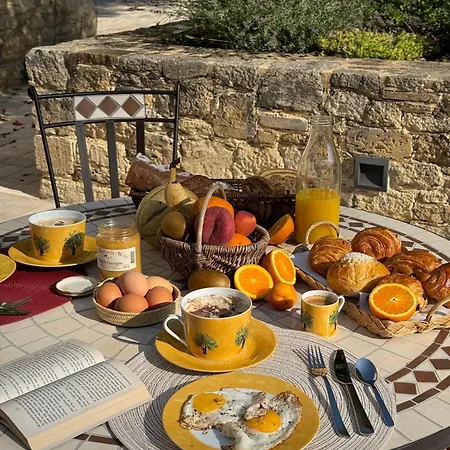 Moulin De Carrière, Dans Un Parc De 2 Hectares à Uzès
