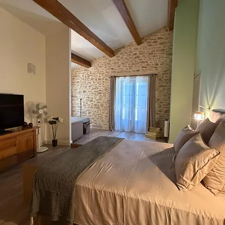 Couette-café Moulin De Carrière, Dans Un Parc De 2 Hectares à *